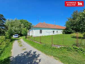 Diamant mezi pozemky se zemědělskou usedlostí na Kořenci u Boskovic.