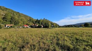 Stavební pozemek k bydlení a komerci v Rozhraní na trase Brno - Svitavy.