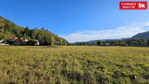 Stavební pozemek k bydlení a komerci v Rozhraní na trase Brno - Svitavy.