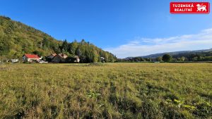 Stavební pozemek k bydlení a komerci v Rozhraní na trase Brno - Svitavy.